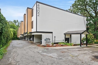 4902 University Ave Unit 325, Des Moines, IA 50311