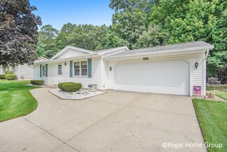 4158 Chasseral Dr NW, Comstock Park, MI 49321