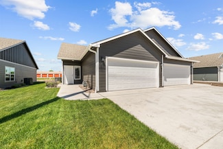 2732 Tim Rogers Ln, Salina, KS 67401