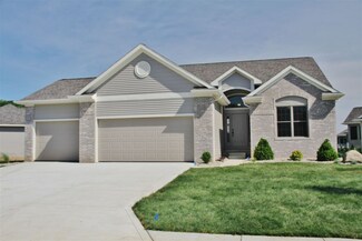 149 River Park Dr, Middlebury, IN 46540