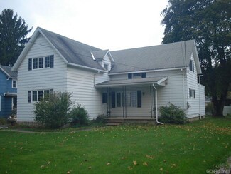 42 Stevens St, Wellsville, NY 14895