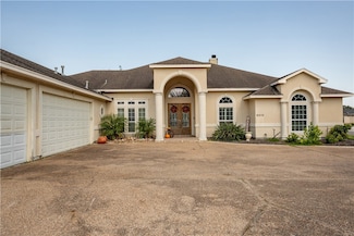 6210 Blankenberge Dr, Corpus Christi, TX 78414