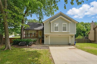 12109 S Acuff Ln, Olathe, KS 66062