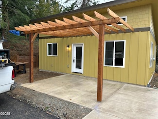 810 SE Beaver St, Toledo, OR 97391