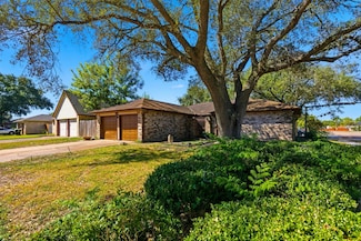 1302 Gentle Bend Dr, Missouri City, TX 77489