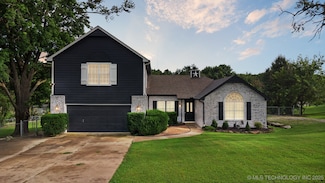 27108 E 82nd St S, Broken Arrow, OK 74014