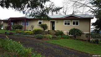 6936 Grandview Ave, Scotts Mills, OR 97375