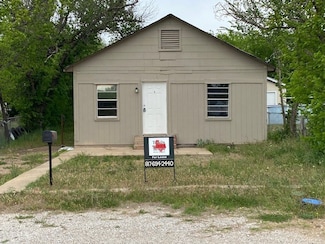 1307 SE 8 1 2 St, Mineral Wells, TX 76067