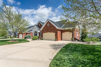 100 Waterfall Ct, Glen Carbon, IL 62034