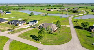 1389 Masters Dr, Crandall, TX 75114