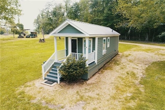 1558 Tommy Whitaker Rd, Saint Francisville, LA 70775