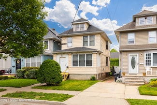 471 Heberton Ave, Staten Island, NY 10302
