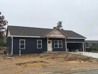 151 Village Circle Dr, Winfield, MO 63389