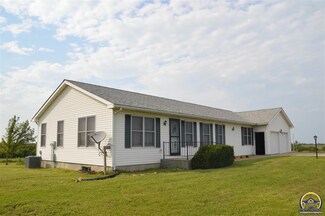28350 Keene Eskridge Rd, Maple Hill, KS 66507
