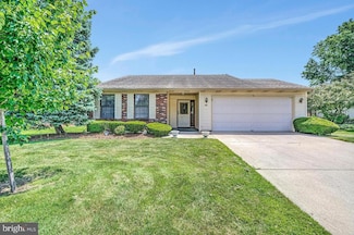 6 Lake View Terrace, Columbus, NJ 08022
