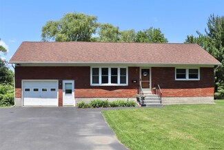 2215 Van Rensselaer Dr, Schenectady, NY 12309