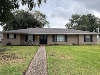 4121 Willowoak Dr, Groves, TX 77619