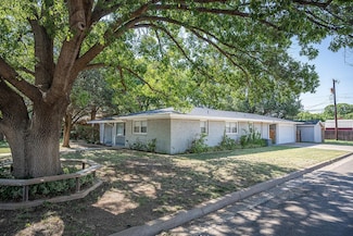 3702 39th St, Lubbock, TX 79413