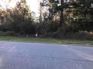 1506 River Pointe Dr, Albany, GA 31701