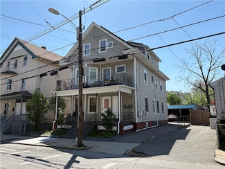 282 Oxford St, Providence, RI 02905