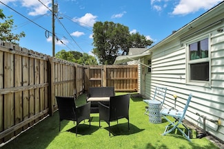 909 N Palmway Unit B, Lake Worth, FL 33460