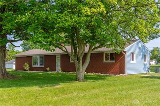 3093 Warner Dr, Fairborn, OH 45324