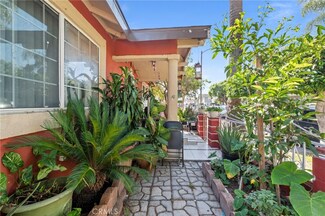 1042 Lewis Ave, Long Beach, CA 90813