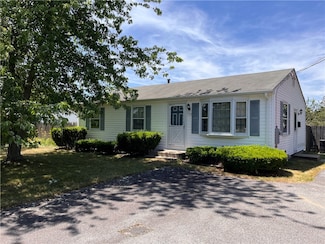 125 Monticello Rd, Pawtucket, RI 02861