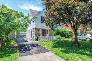 2464 Channing Rd, Cleveland, OH 44118