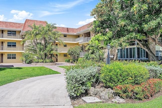 5560 Tamberlane Cir Unit 327, Palm Beach Gardens, FL 33418