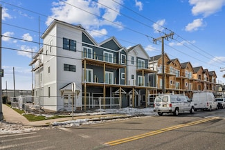 110 W Spicer Ave, Wildwood, NJ 08260