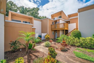 1051 S Highland St Unit 5D, Mount Dora, FL 32757