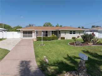 2832 SE 18th Ave, Cape Coral, FL 33904