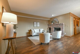 4321 S 58th St Unit 9, Lincoln, NE 68516