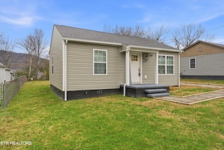 117 Love Dr, Harriman, TN 37748