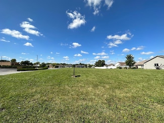 10838 Pike St, Crown Point, IN 46307