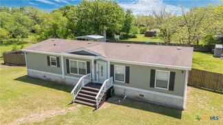 468 W 6th St, Yorktown, TX 78164