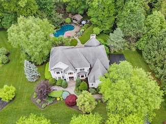 21 Golf Course Dr, Suffern, NY 10901