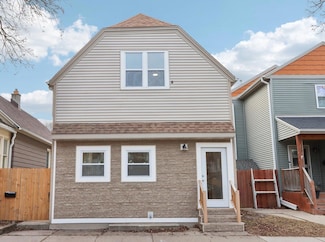 2533 S Austin St, Milwaukee, WI 53207