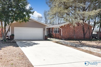 203 Southcrest Dr SW, Huntsville, AL 35802
