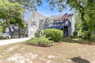 412 Holly St, Emerald Isle, NC 28594