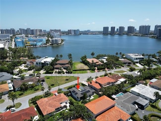 241 186th St, Sunny Isles Beach, FL 33160