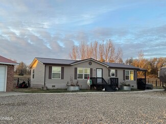 5418 Sunset Blvd, Williston, ND 58801