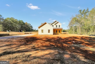 59 Oak Rd, Locust Grove, GA 30248