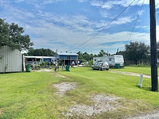 3884 Airhart Rd, Lake Charles, LA 70605