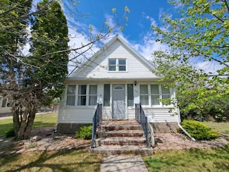 112 W Niobrara Ave, Chadron, NE 69337