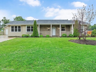 270 Arrowhead Trail, Carol Stream, IL 60188