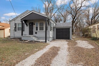1226 S Crutcher Ave, Springfield, MO 65804