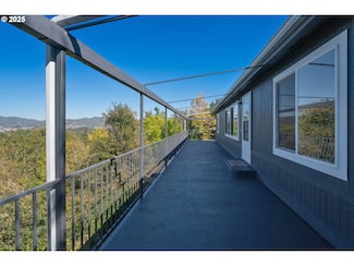 2545 W Military Ave, Roseburg, OR 97471