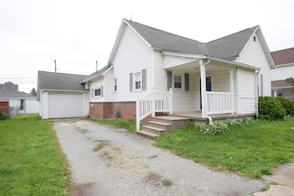 304 N Burke St, Wolcott, IN 47995